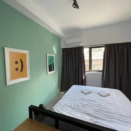 Smooth Capsules Hostel