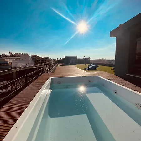Smooth Capsules Hostel *