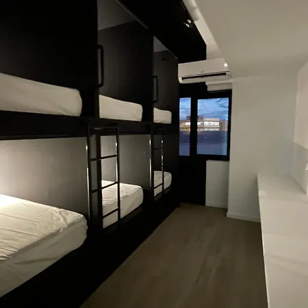 Smooth Capsules Hostel *